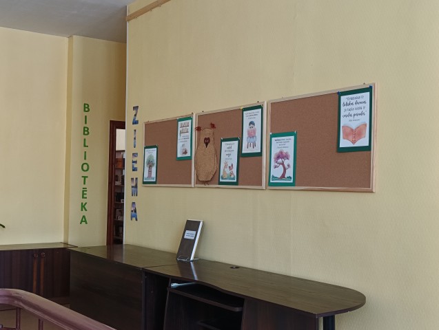 foajē uz bibliotēku (2stavā)